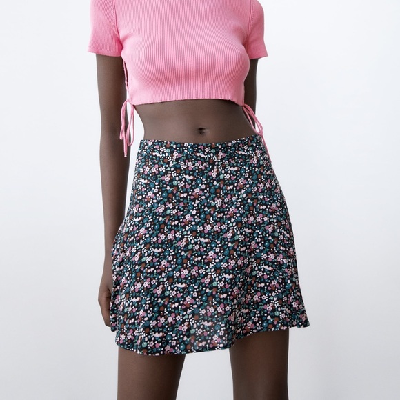 ZARA mini floral SKORT - Picture 1 of 4